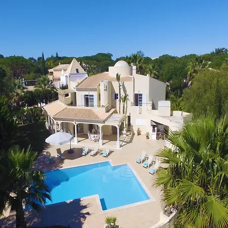 Villa In Golden Triangle With Private Pool