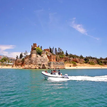 Villa In Golden Triangle With Private Pool